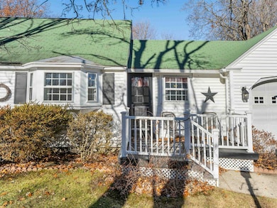 31 Ashland St, Nashua, NH 03064 - photo 2