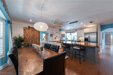 LARGE KITCHEN WITH ANOTHER BAY WINDOW, CUSTOM COUN