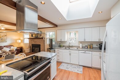 15421 Durant St, Silver Spring, MD 20905 - photo 5