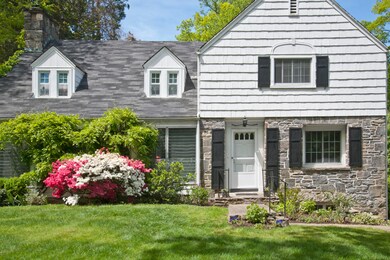 25 Wesskum Wood Rd, Riverside, CT 06878 - photo 2