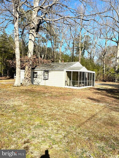 380 Monticello Dr, Colonial Beach, VA 22443 - photo 4