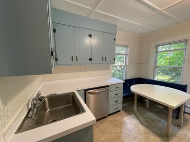 104 Pine St unit 2, Florence, MA 01062 - photo 4