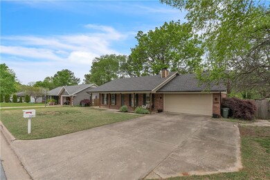 This driveway and garage was featured in True Dete