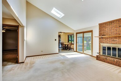 2220 Mecan Dr, Naperville, IL 60564 - photo 3