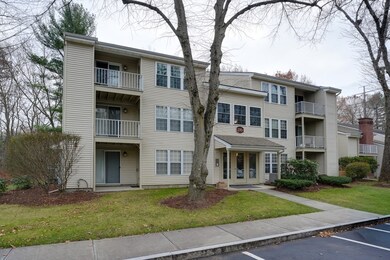 26 Walden Dr unit 4, Natick, MA 01760 - photo 2