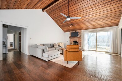 3523 E 98th St, Carmel, IN 46033 - photo 2