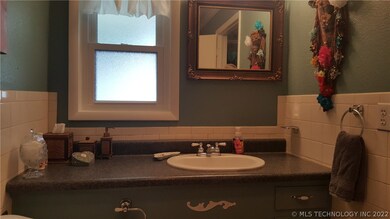 522 Locust Ave, Eufaula, OK 74432 - photo 6