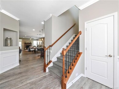 2031 Bishops Ct, Cornelius, NC 28031 - photo 2