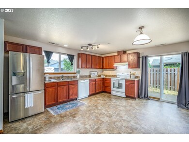 660 N 1st St, Carlton, OR 97111 - photo 7