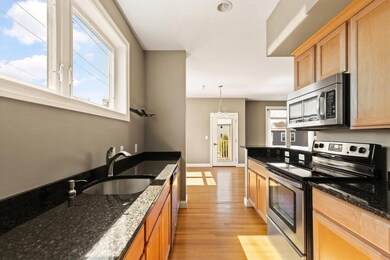 270 Cedar St unit 4, Somerville, MA 02145 - photo 3