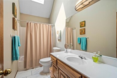 5102 Perry Ln, Shawnee, KS 66203 - photo 5