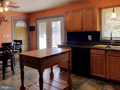 2905 Philadelphia Ave, Chambersburg, PA 17201 - photo 5