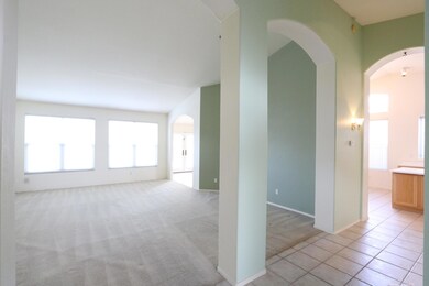 902 N Sicily Dr, Chandler, AZ 85226 - photo 5