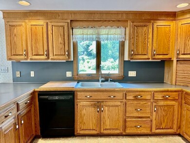 2545 Maple Swamp Rd, North Dighton, MA 02764 - photo 3