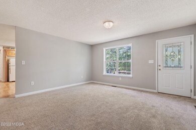112 Farwell St-05863