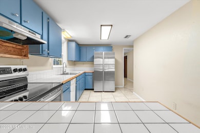 22-343 Lake Como Dr-22