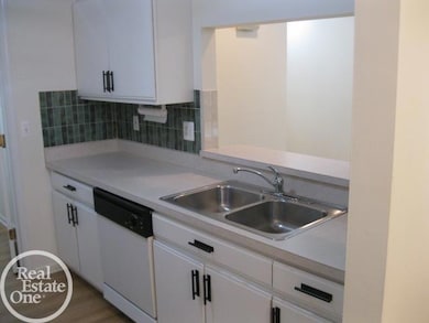 16888 Glenmoor Blvd, Macomb, MI 48044 - photo 7