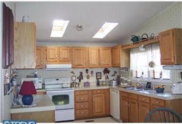 248 W 8th St, Red Hill, PA 18076 - photo 3