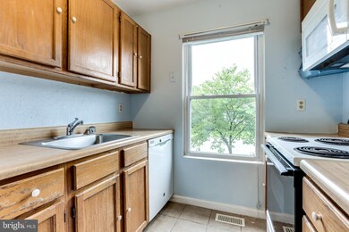 7441 Jennifer Way, Sykesville, MD 21784 - photo 6