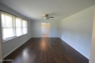 1021 Daniel Ct, Jacksonville, NC 28540 - photo 3