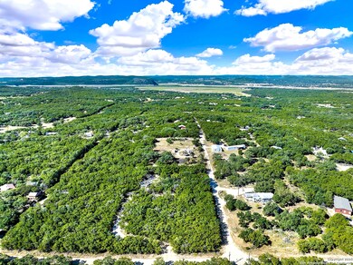 848 Avenue J, Lakehills, TX 78063 - photo 4