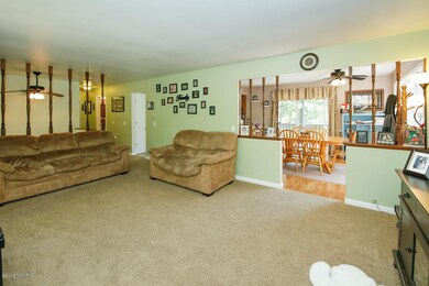 946 Charles St-106