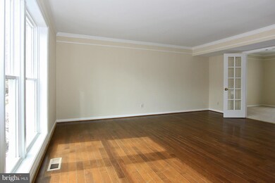 12720 Heatherford Place, Fairfax, VA 22030 - photo 6