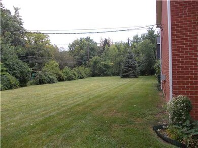 5460 Rockwood Ct, Columbus, OH 43229 - photo 2