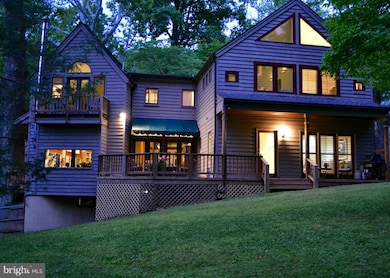 6523 Persimmon Tree Rd, Cabin John, MD 20818 - photo 2