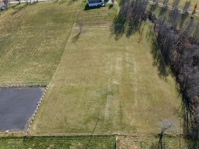 192 Cherry Hill Ln, Lewisburg, WV 24901 - photo 4