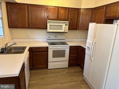 2661 S Walter Reed Dr unit C, Arlington, VA 22206 - photo 5