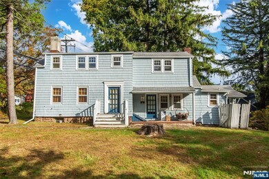 723 W Crescent Ave, Allendale, NJ 07401 - photo 2