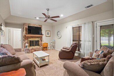 3814 Buena Vista Cir, Granbury, TX 76049 - photo 7