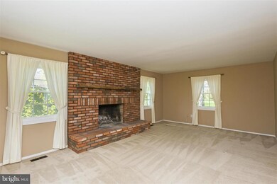 12302 Winding Ln, Bowie, MD 20715 - photo 5