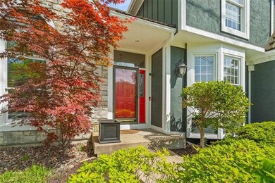 7821 Oakview Ln, Shawnee, KS 66216 - photo 2