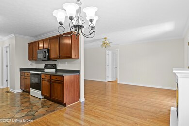 7030 Shutesbury Cir-14