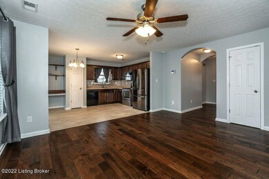 140 Gentry Crossings Ct, Mount Washington, KY 40047 - photo 5