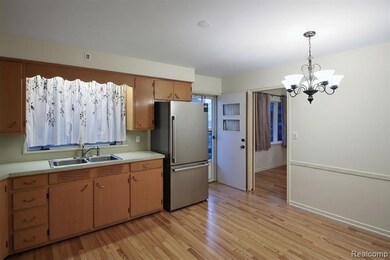 734 N Monroe St, Monroe, MI 48162 - photo 7