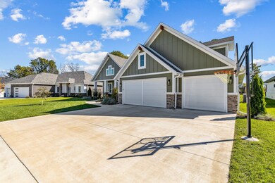 02-Foxhill Circle-32
