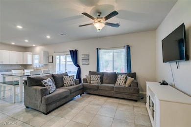 7239 Glimmer Point St, North Las Vegas, NV 89084 - photo 5