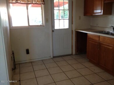 2038 E 33rd St, Tucson, AZ 85713 - photo 5