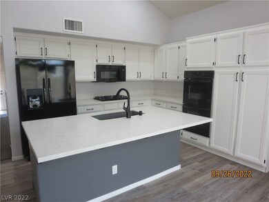 1010 Rose River Ct, Henderson, NV 89002 - photo 7