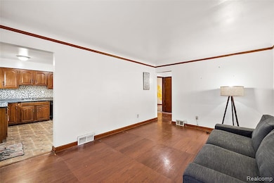 22074 Nevada Ave, Eastpointe, MI 48021 - photo 6