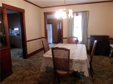 Dining Room. Formal dining.