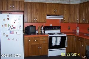 226 W Abbott St, Lansford, PA 18232 - photo 4