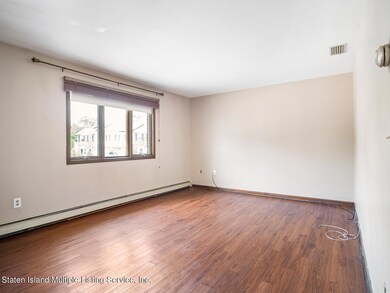 128 Blythe Place, Staten Island, NY 10306 - photo 2
