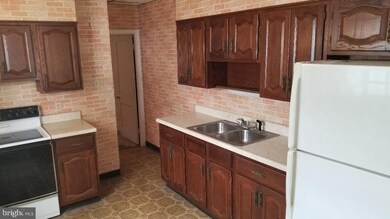 210 Lombard St, Tamaqua, PA 18252 - photo 4