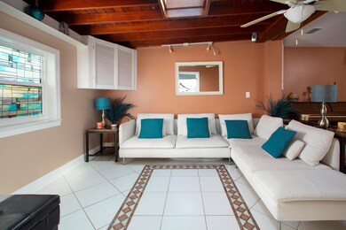 3 Bedroom Living room