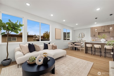 6538 Latona Ave NE, Seattle, WA 98115 - photo 7