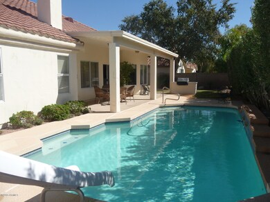 Very Private Pool/Backyard
